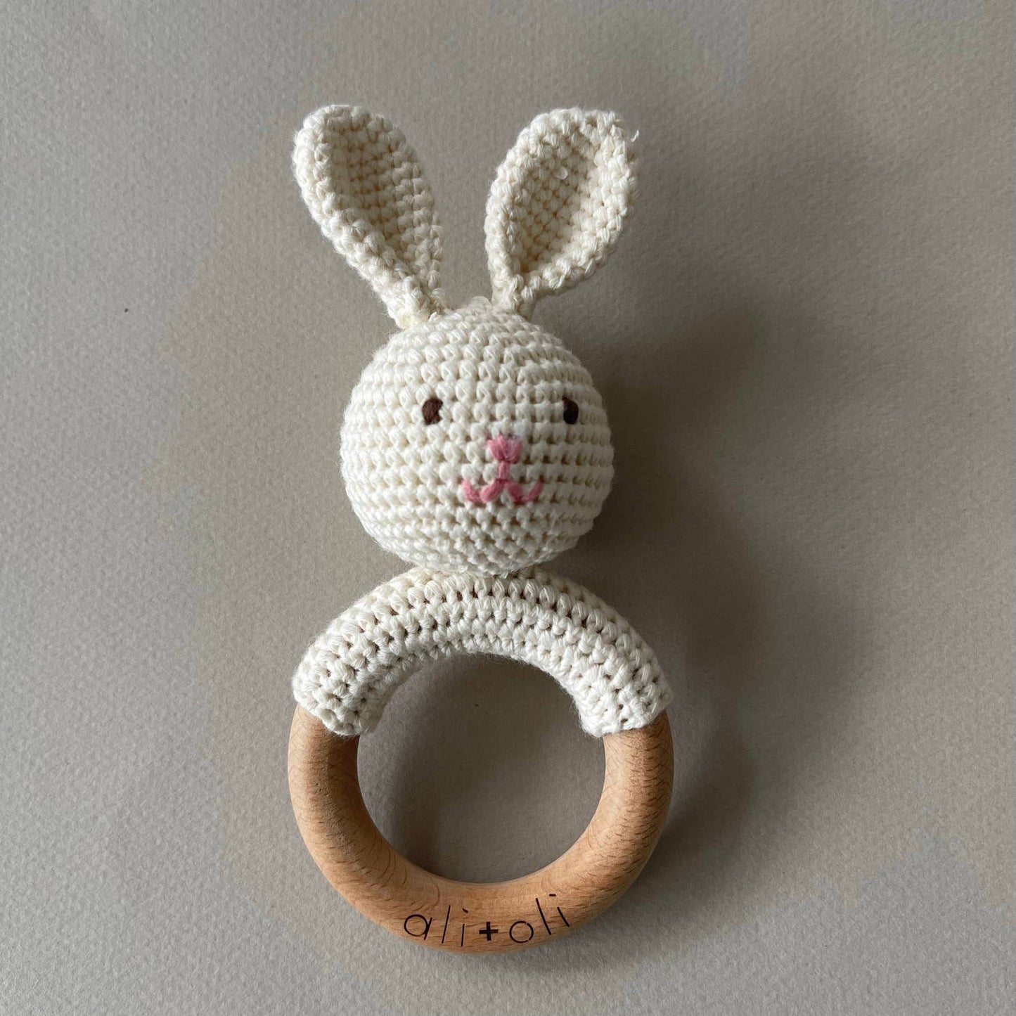 Ali+Oli - Baby Teething Toy Rattle Wood Ring Crochet (Bunny)