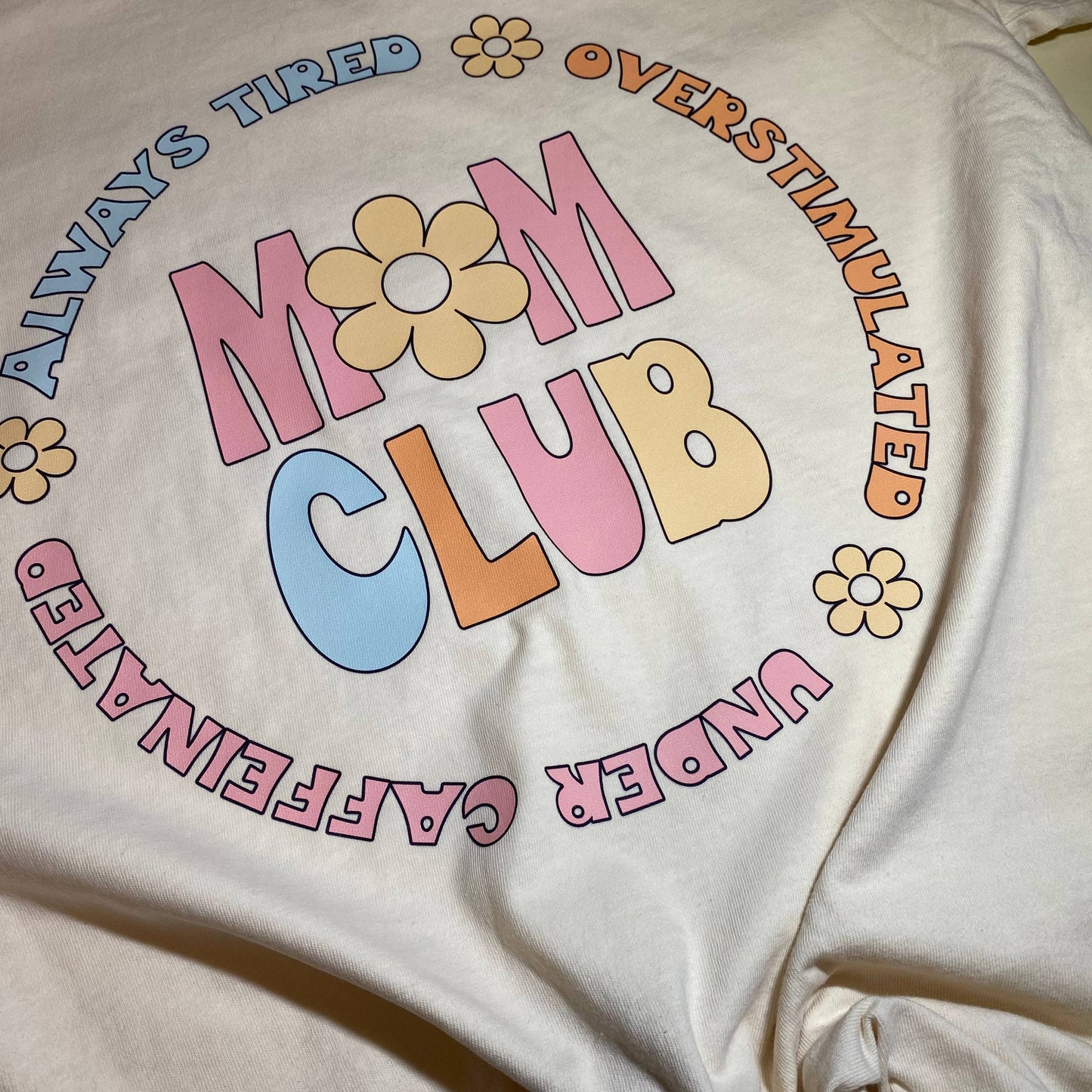 Tres Solecitos - Moms Club Tee: Medium