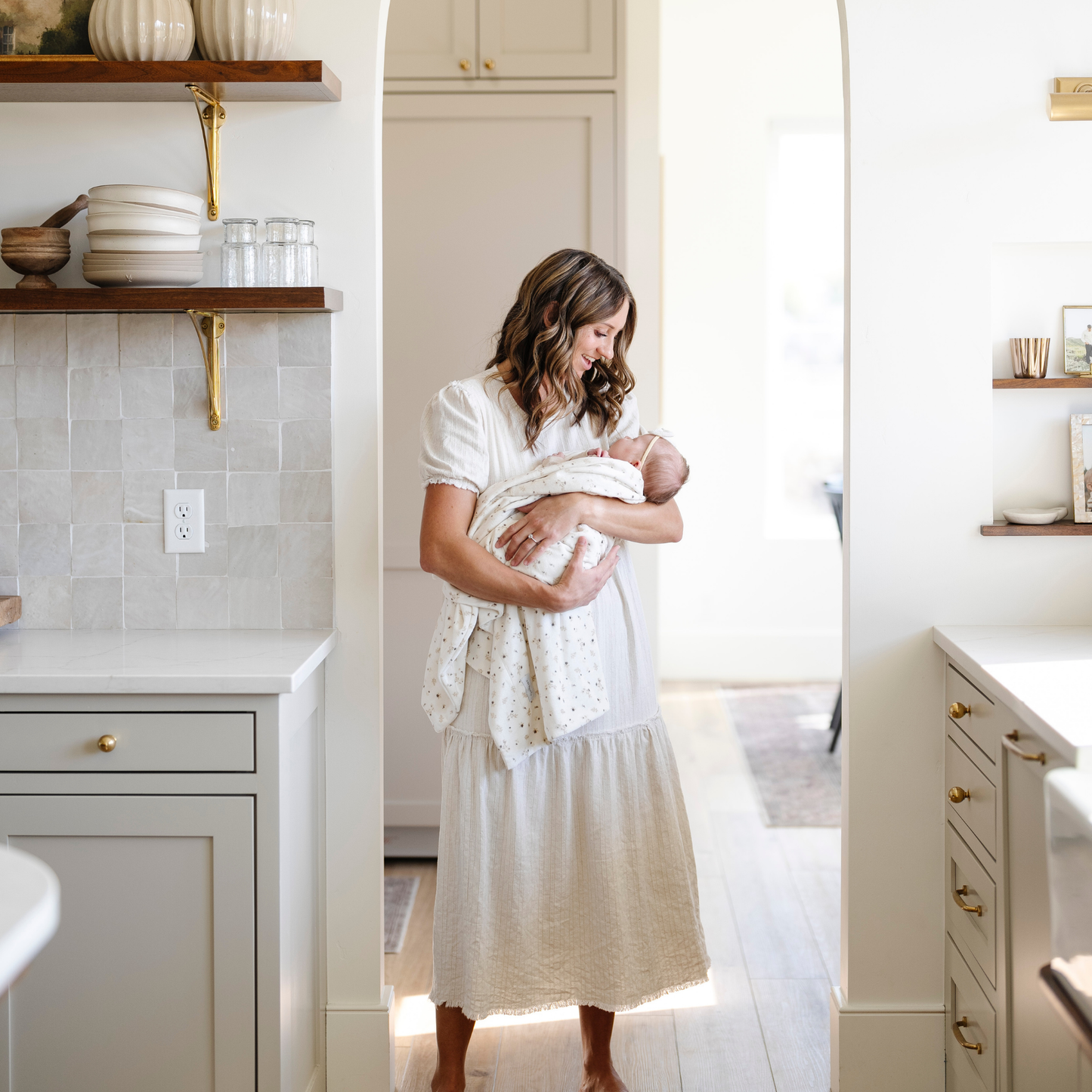 Saranoni - MINKY STRETCH RECEIVING BLANKETS: Neutral Checkered