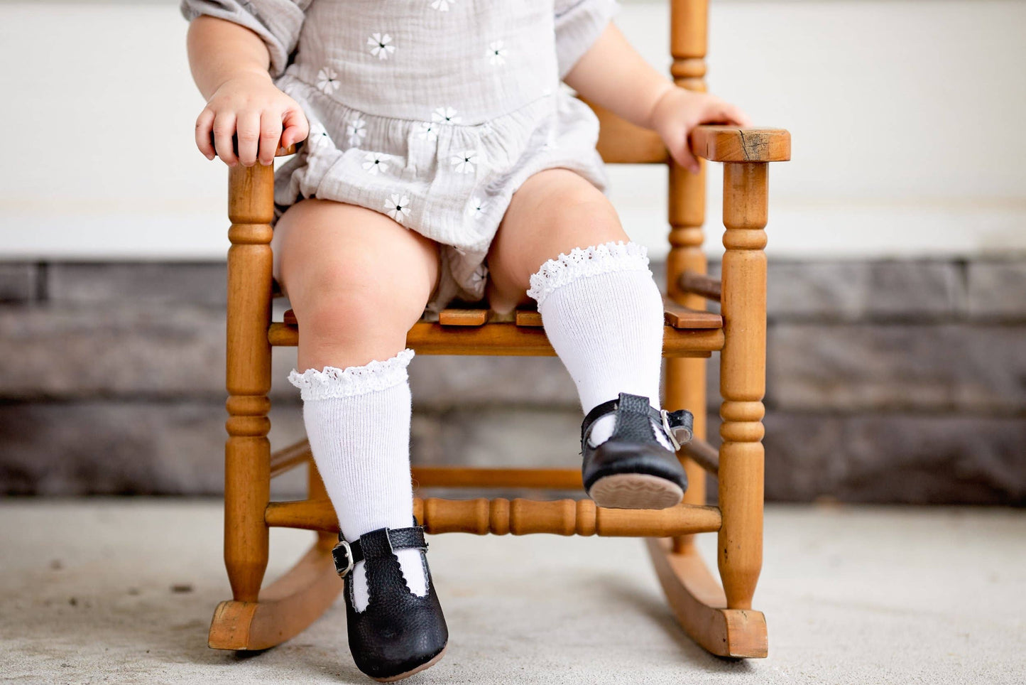 Little Stocking Co. - White Lace Top Knee Highs: 1.5-3Y